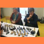 151108_kp2a_pesl_bily_stupnuje_vyhodu.JPG