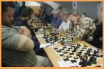 171203_kp2b_vasek_vez_proti_dvema_figuram.jpg