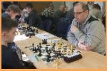 180225_kp2b_kudla_hraje_s_izolatorem.jpg